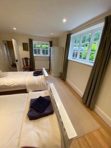 Stunning 3 Bedroom 3 Bath Self Catering Cottage Nr Stonehenge, Longleat, Avebury And Bath - Great Local Village Pub Pewsey Extérieur photo