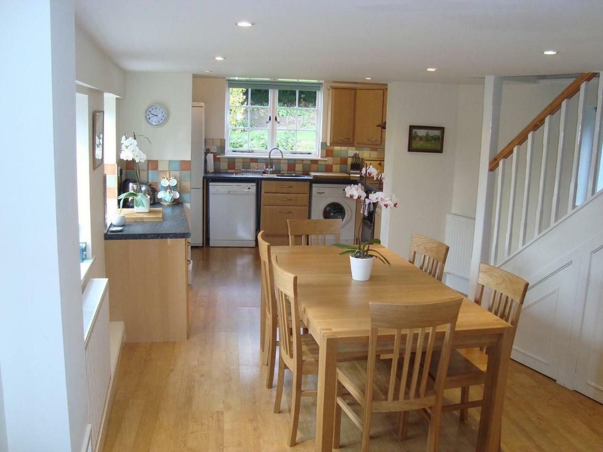 Stunning 3 Bedroom 3 Bath Self Catering Cottage Nr Stonehenge, Longleat, Avebury And Bath - Great Local Village Pub Pewsey Extérieur photo