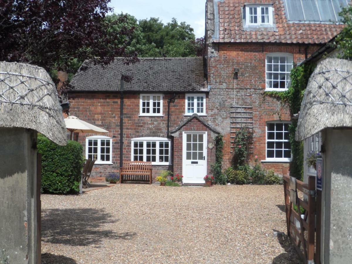 Stunning 3 Bedroom 3 Bath Self Catering Cottage Nr Stonehenge, Longleat, Avebury And Bath - Great Local Village Pub Pewsey Extérieur photo